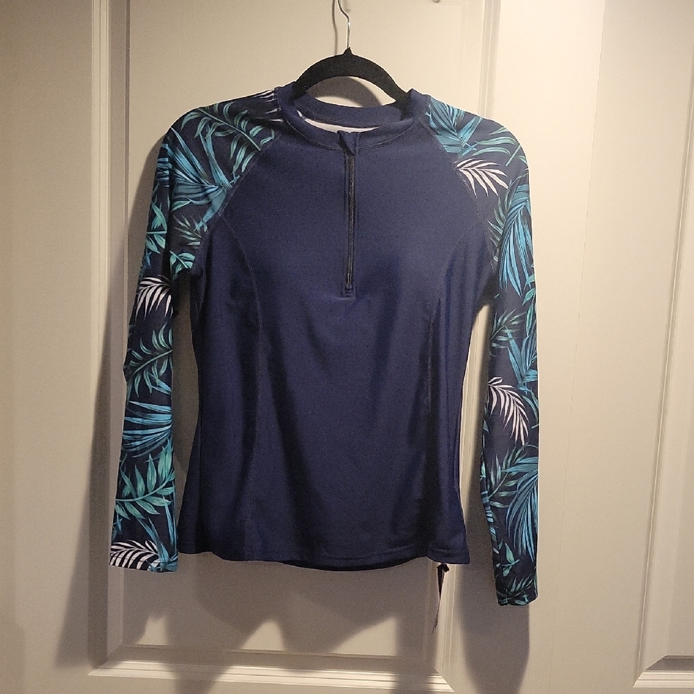 Women's Blue and Green Leaf Print Top